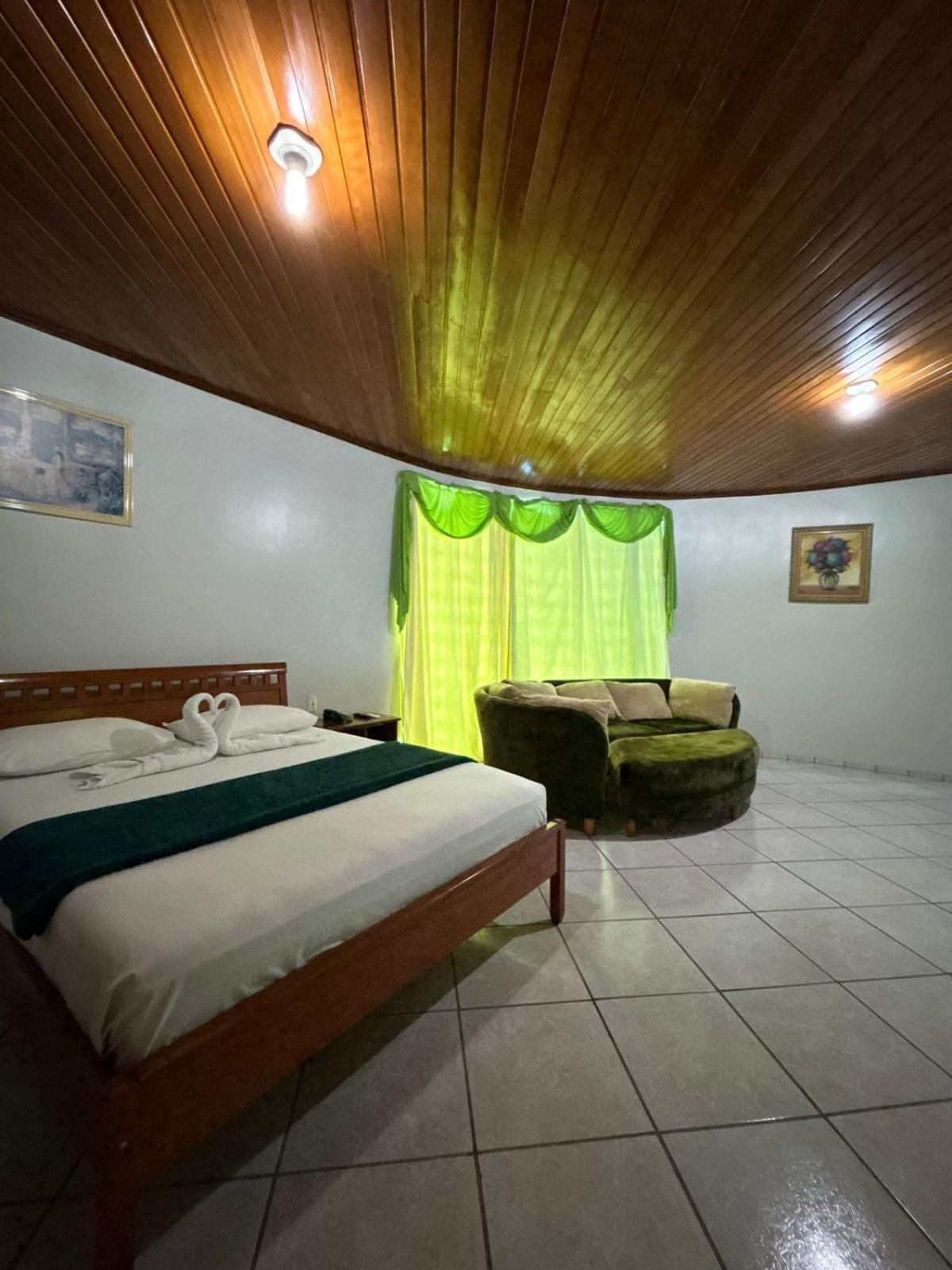 Swamy Hotel Cruzeiro do Sul  Ruang foto