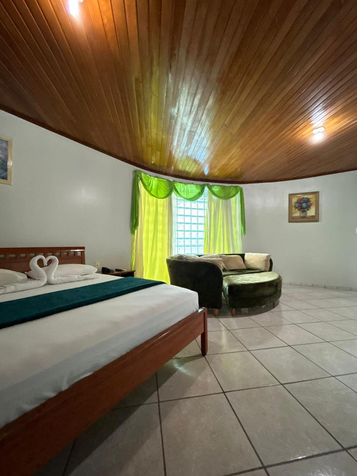 Swamy Hotel Cruzeiro do Sul  Ruang foto